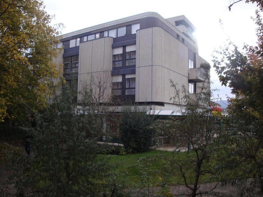 Hotel Du Grand-Pre Marly-le-Grand Eksteriør bilde